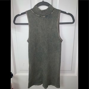 Free people ribbed mock neck tank top- never worn
